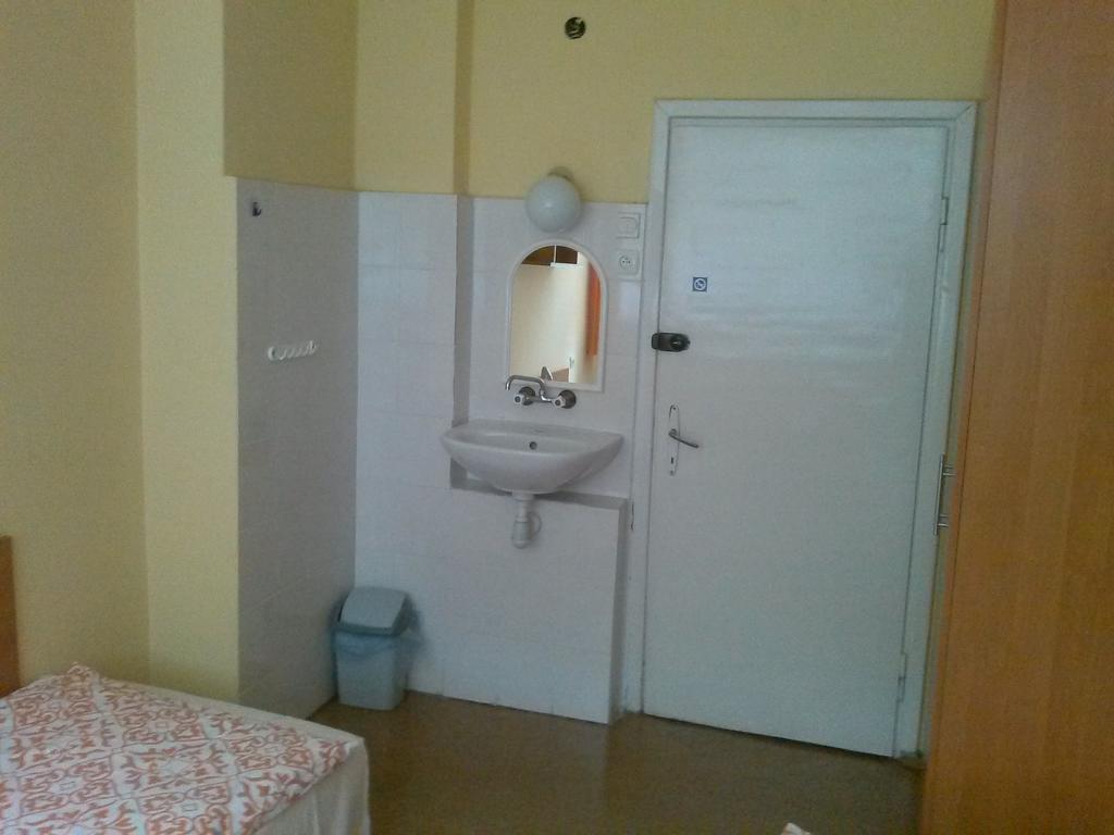 Pod Zielonym Kogutem Pansiyon Duszniki Zdrój Oda fotoğraf